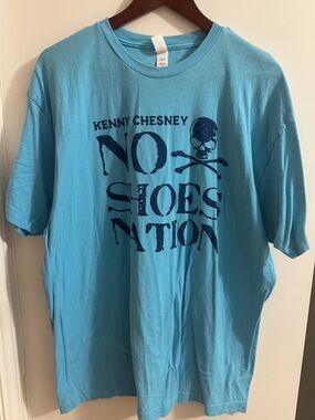 Kenny Chesney No Shoes Nation Concert Tour T-shirt Light Blue Graphic Crewneck